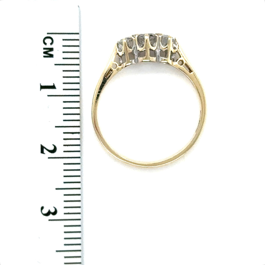 9ct Yellow Gold Three Stone Diamond Ring (c. 0.25ct) - Size K 1/2