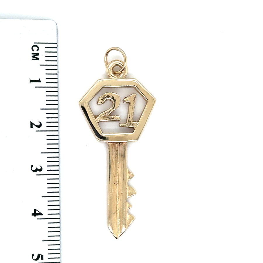 9ct Yellow Gold 21 Key Pendant