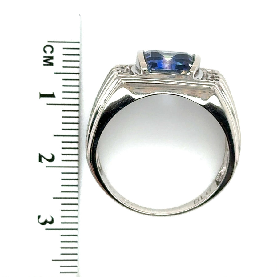 9ct White Gold Diamond and Blue Topaz Ring - Size V