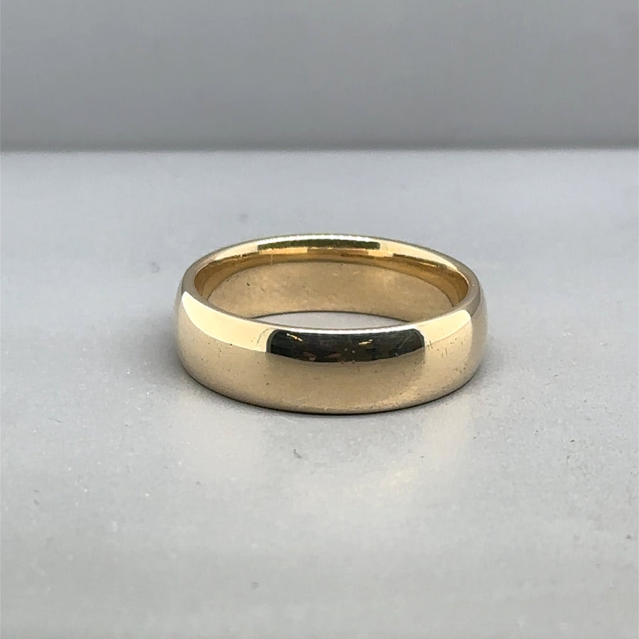 9ct Yellow Gold Band Ring - Size O 1/2