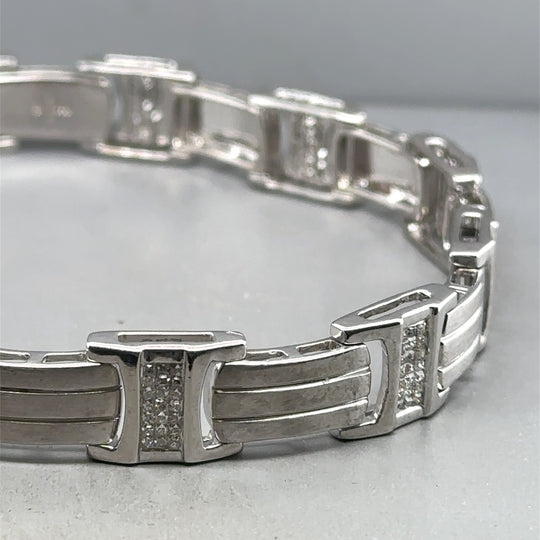 14ct White Gold Diamond Set Bracelet (c. 2.52ct)