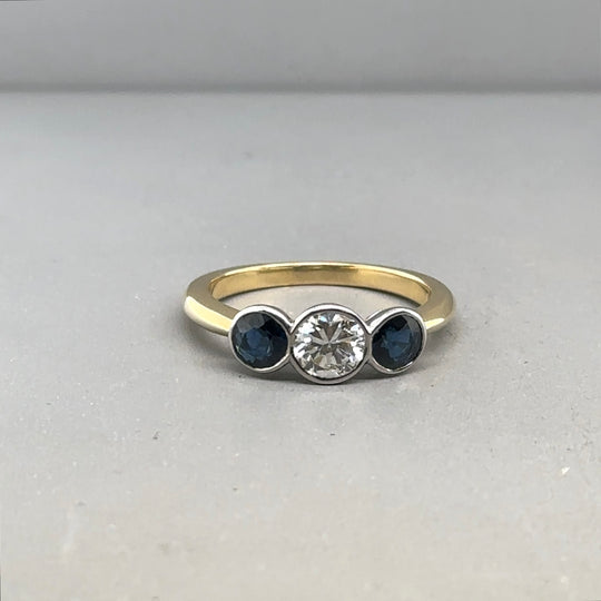 18ct Yellow Gold Diamond and Sapphire Ring (c. 0.50ct) - Size K
