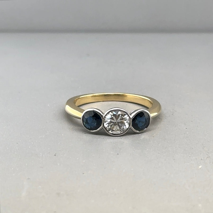 18ct Yellow Gold Diamond and Sapphire Ring (c. 0.50ct) - Size K