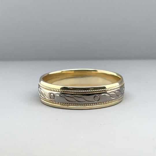 9ct Bi-Colour Patterned Band Ring - Size V 1/2