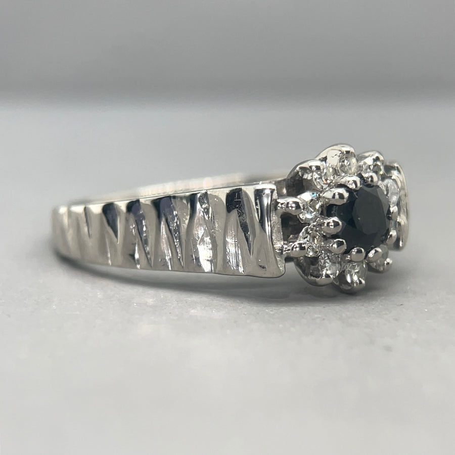 18ct White Gold Sapphire and Diamond Ring - Size O 1/2