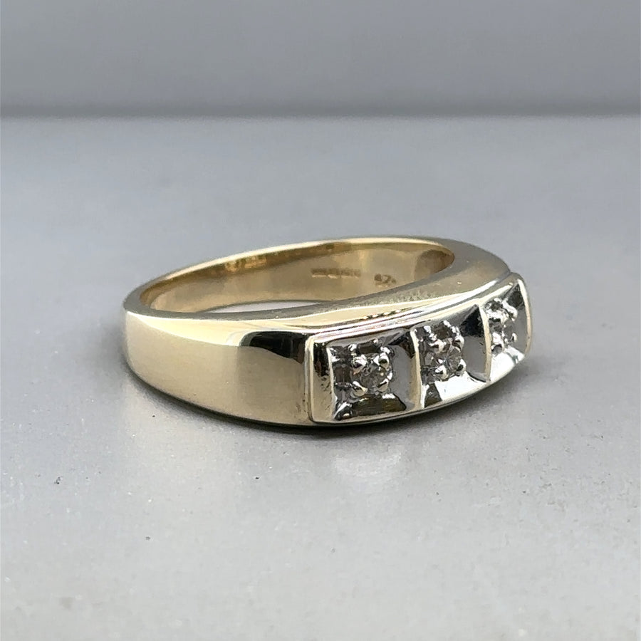 9ct Yellow Gold Three Stone Diamond Ring (c. 0.25ct) - Size W