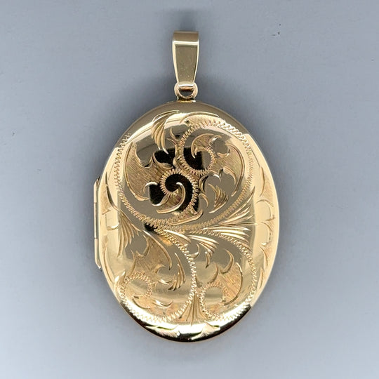 9ct Yellow Gold Oval Patterned Locket