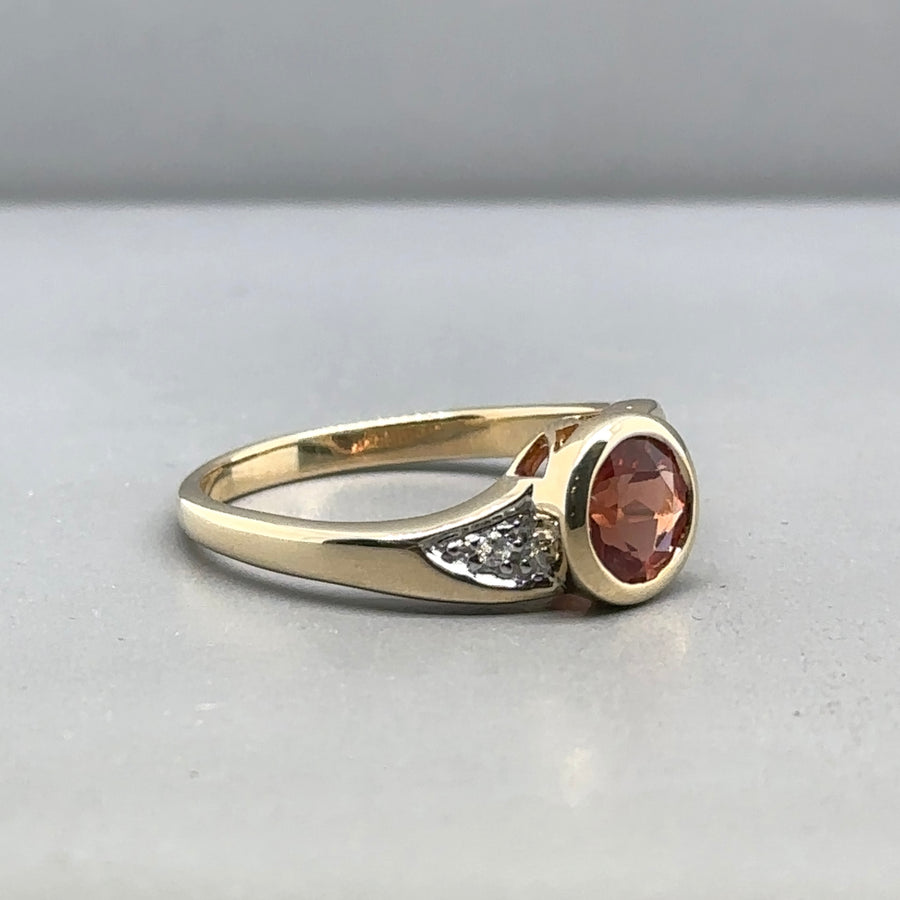 9ct Yellow Gold Diamond and Tourmaline Ring - Size N