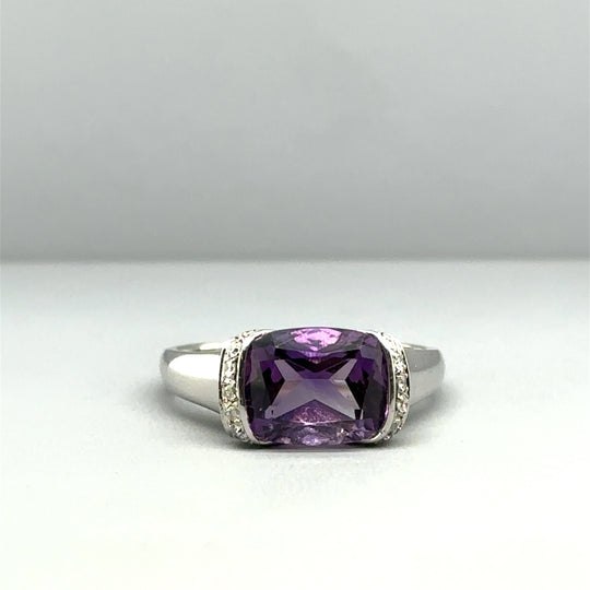 9ct White Gold Amethyst and Diamond Ring (c. 0.25 - 0.30ct) - Size O 1/2