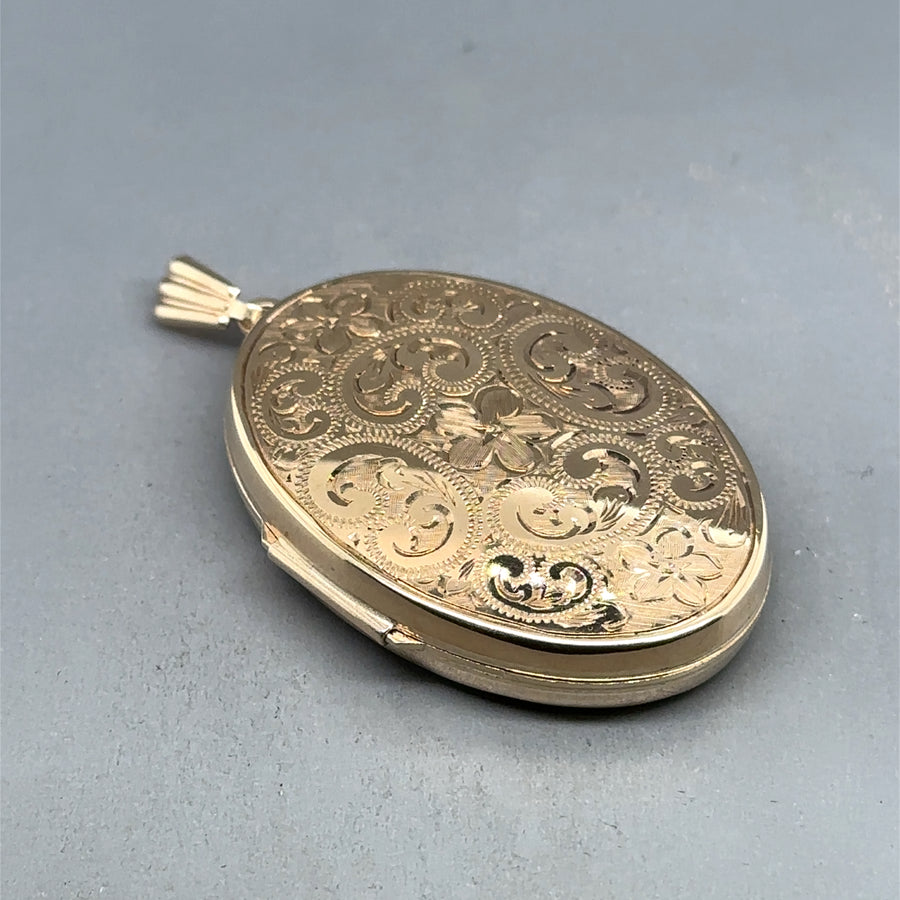 9ct Yellow Gold Floral Patterned Locket