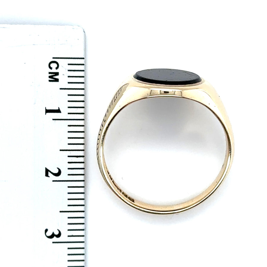 9ct Yellow Gold Onyx Ring - Size T