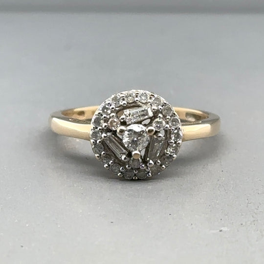 9ct Yellow Gold Diamond Ring - Size N 1/2