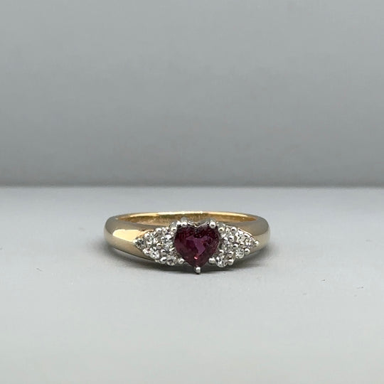 9ct Yellow Gold Synthetic Stone and Diamond Heart Ring - Size H 1/2
