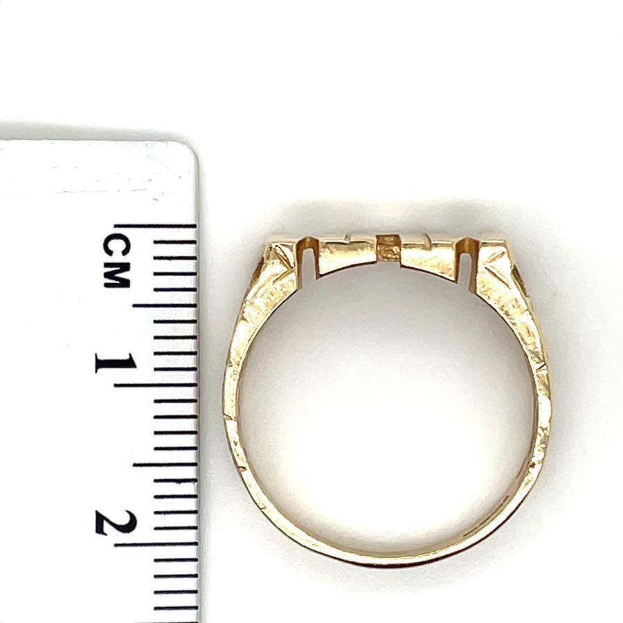 9ct Yellow Gold Mum Ring - Size Q