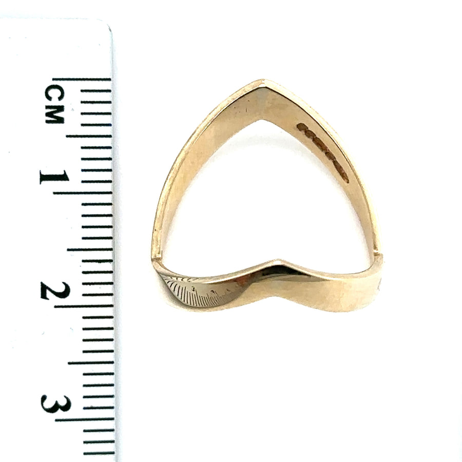 9ct Yellow Gold Pointed Chevron Ring - Size P 1/2