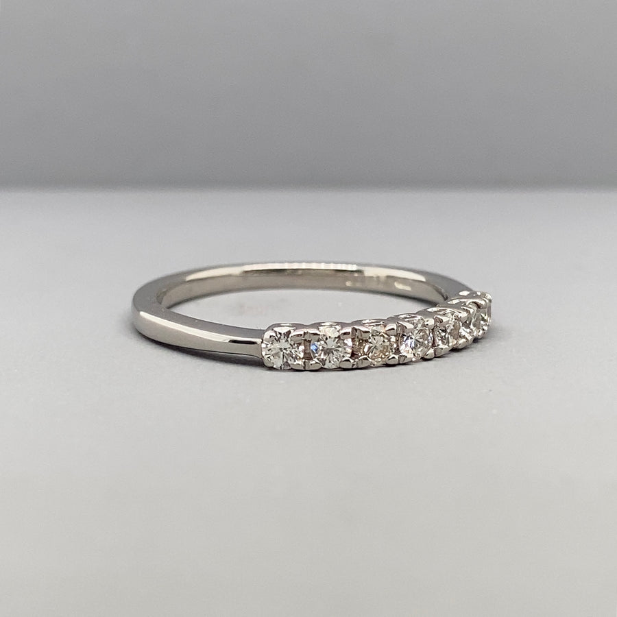 9ct White Gold Seven Stone Diamond Ring (c. 0.20 - 0.25ct) - Size M 1/2