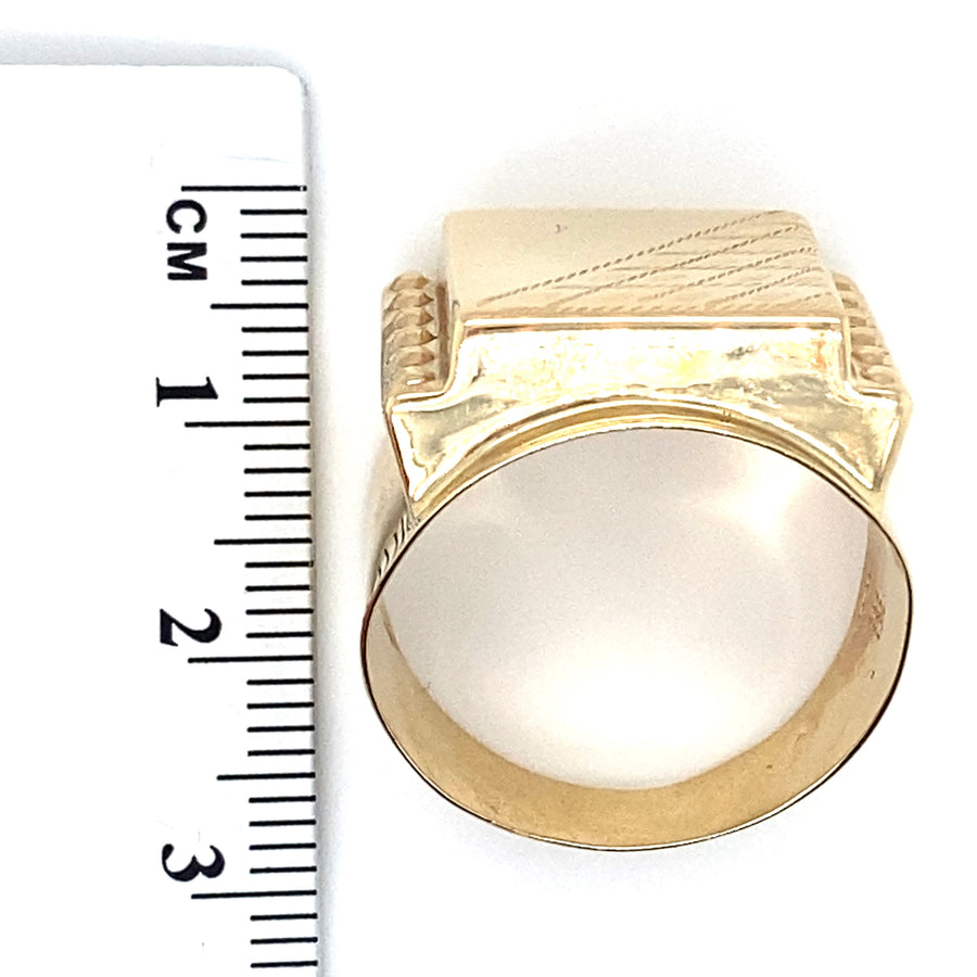 14ct Yellow Gold Signet Ring - Size V