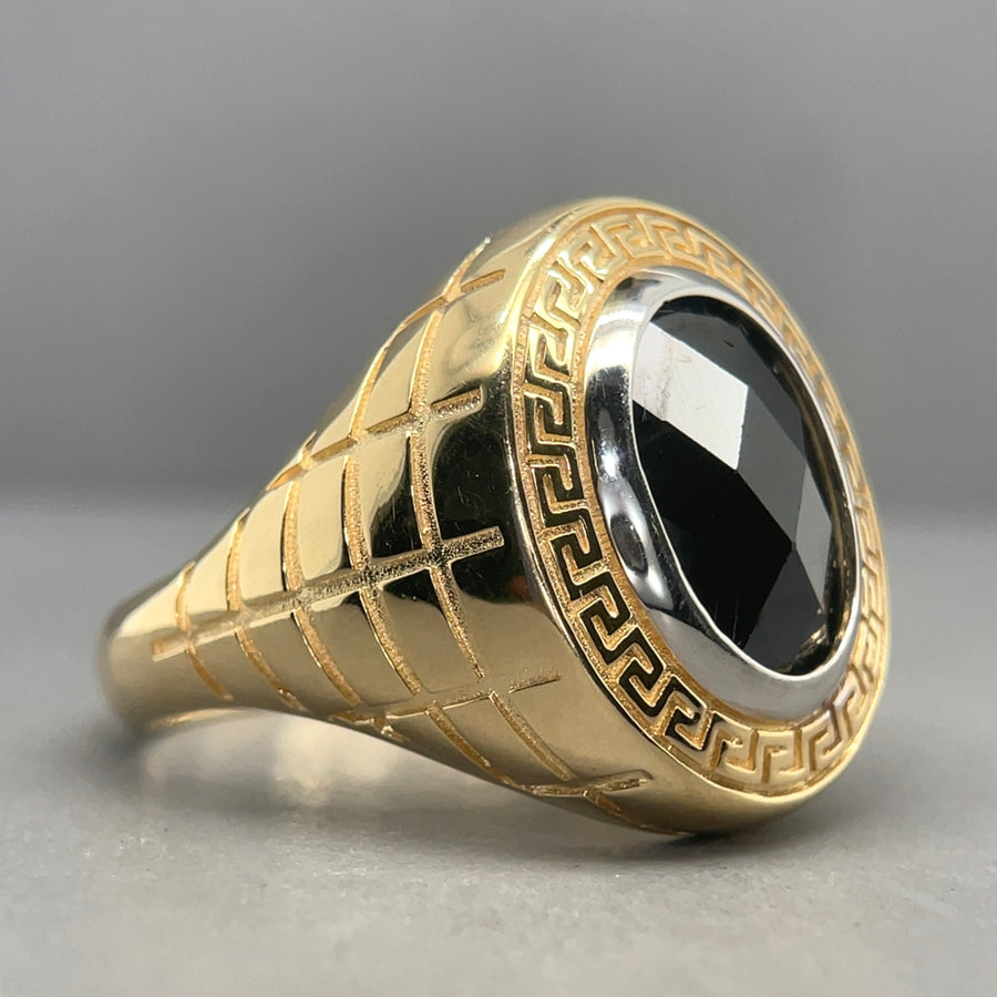 14ct Yellow Gold Synthetic Black Stone Ring - Size V 1/2