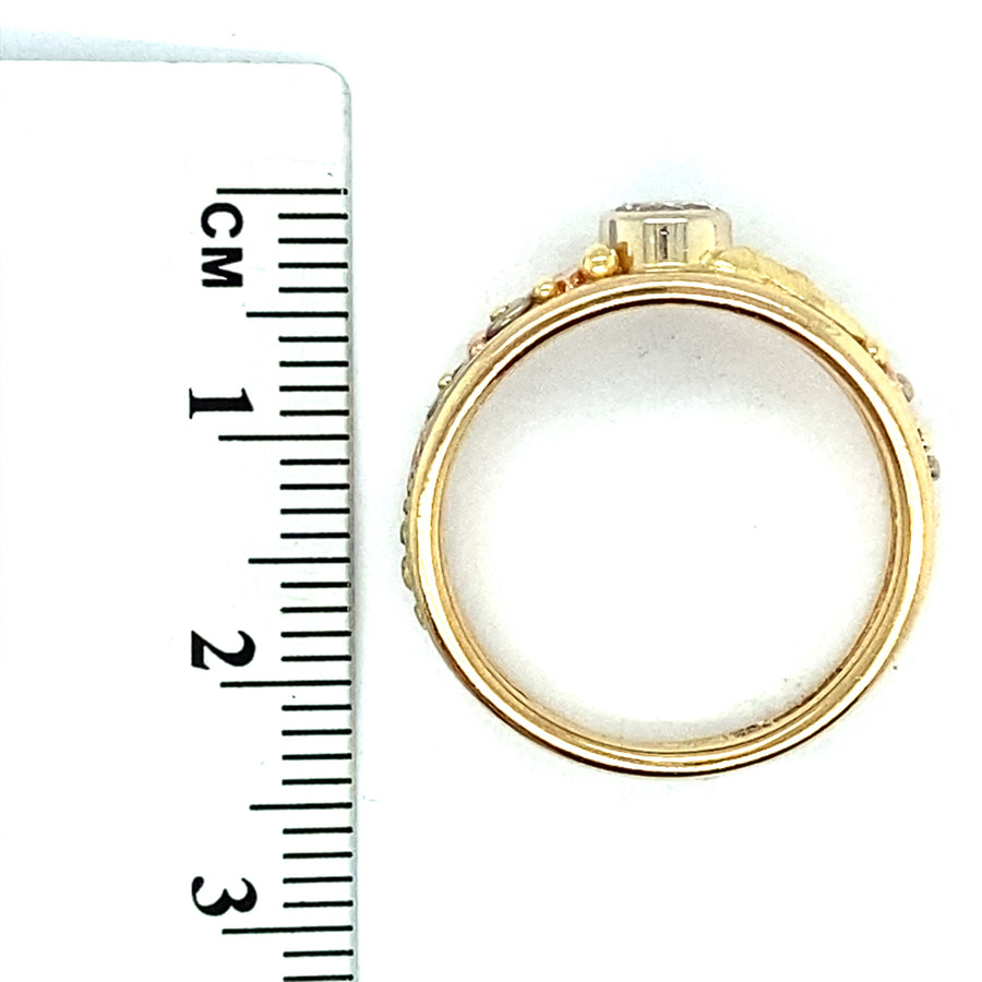 14ct Tri-Colour Single Stone Diamond Set Ring (0.35ct) - Size O 1/2