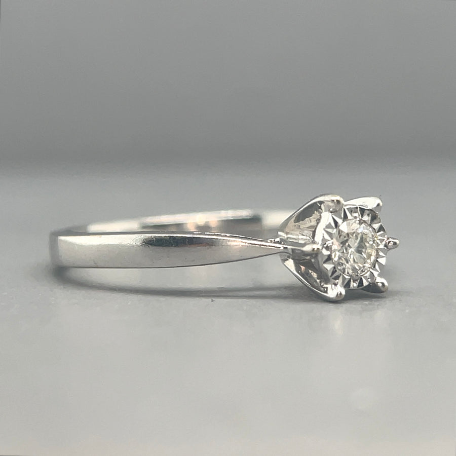 9ct White Gold Single Stone Diamond Ring - Size K