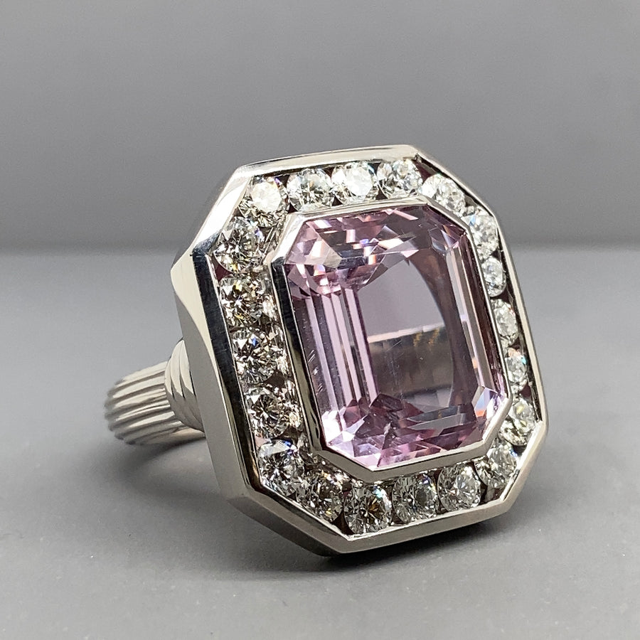 18ct White Gold Diamond and Kunzite Theo Fennel Ring (c. 1.40ct) - Size K