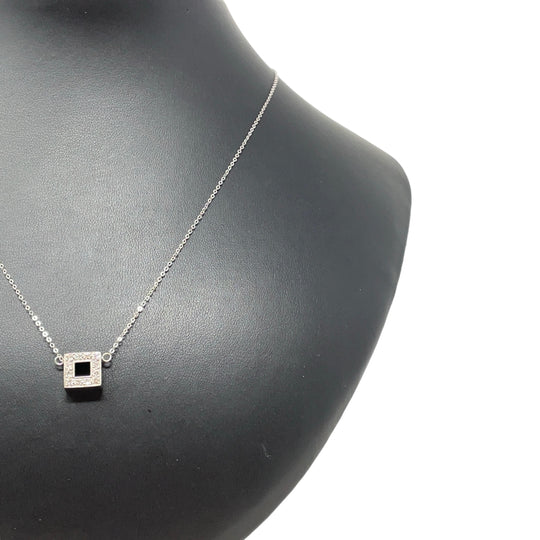 18ct White Gold Diamond Set Necklace (c. 0.50ct) (19")