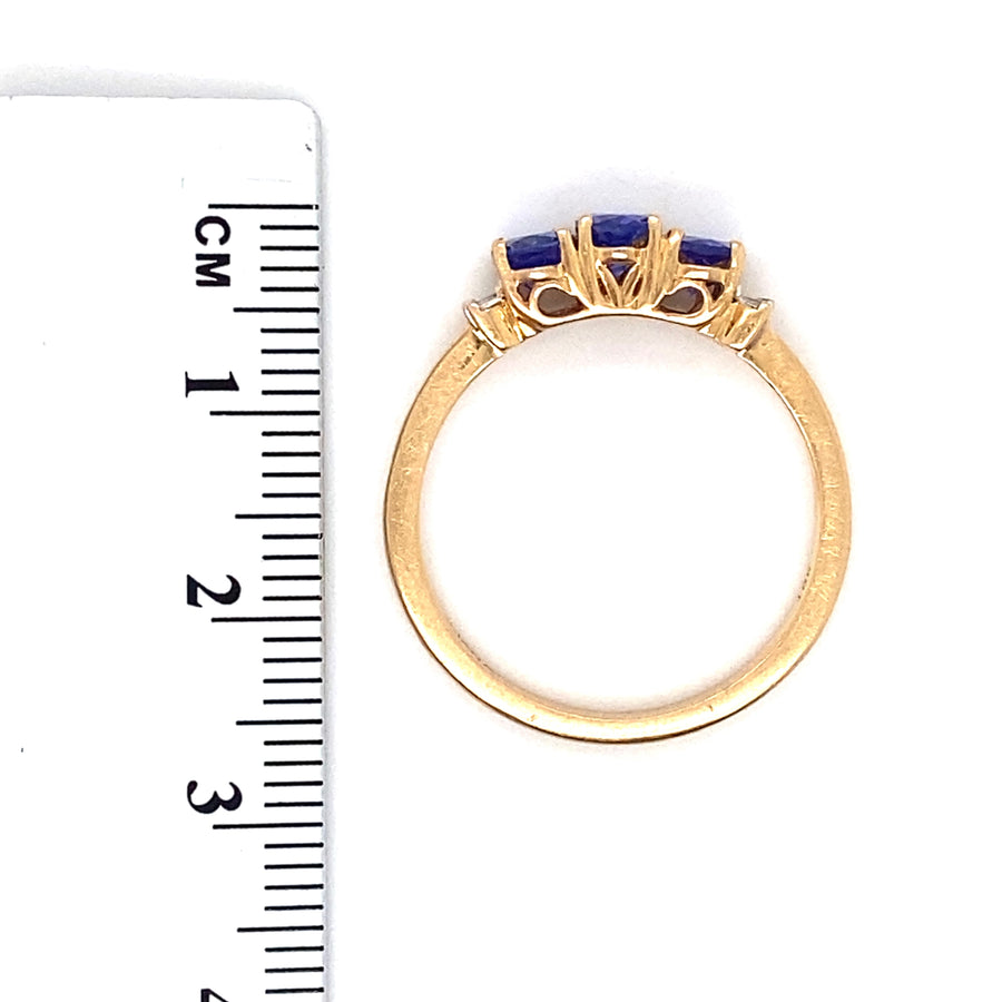 18ct Yellow Gold Amethyst and Diamond Ring (c. 0.20ct) - Size S