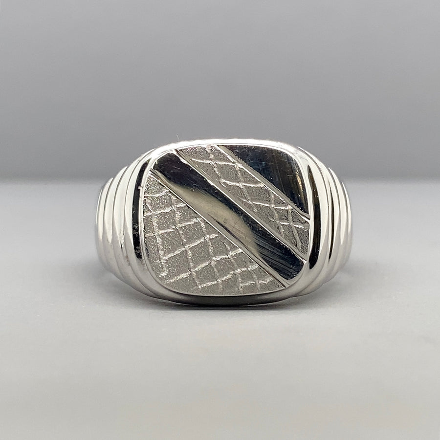 14ct White Gold Signet Ring - Size T 1/2