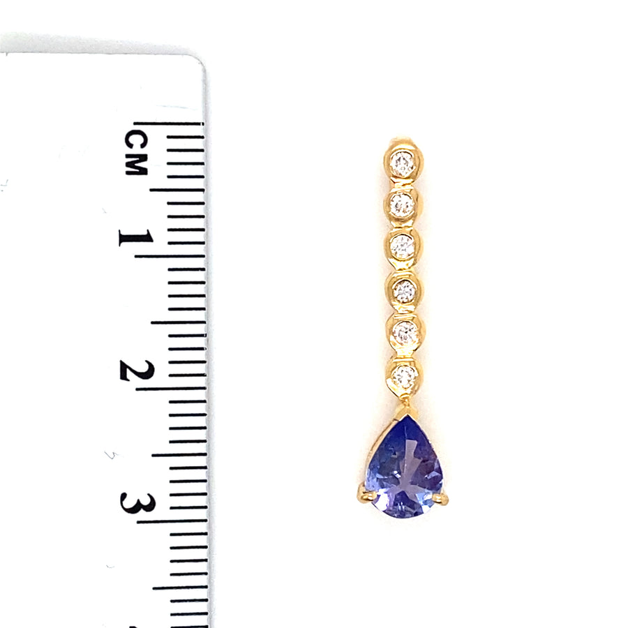 18ct Yellow Gold Diamond and Tanzanite Pendant (c. 0.15ct)