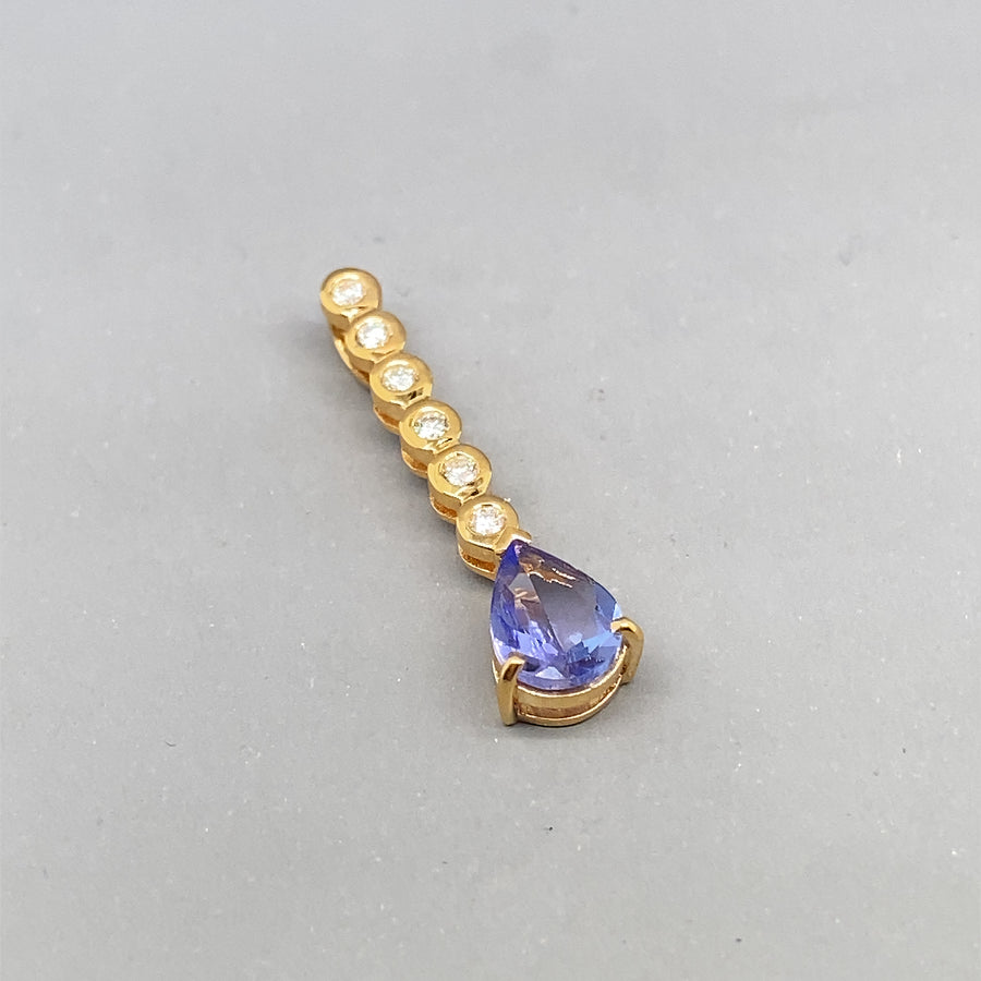 18ct Yellow Gold Diamond and Tanzanite Pendant (c. 0.15ct)