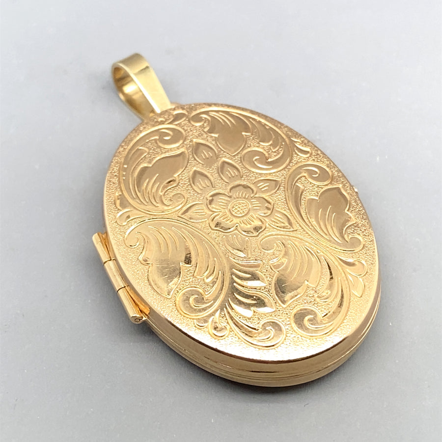 9ct Yellow Gold Patterned Locket