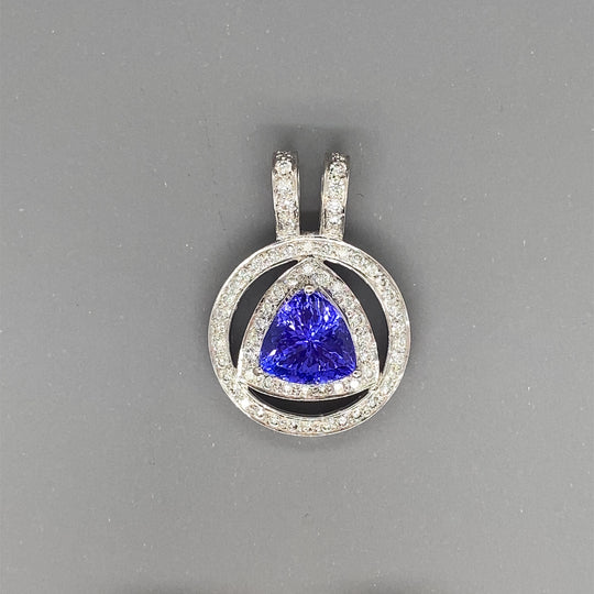18ct White Gold Tanzanite and Diamond Pendant (c. 0.75ct)
