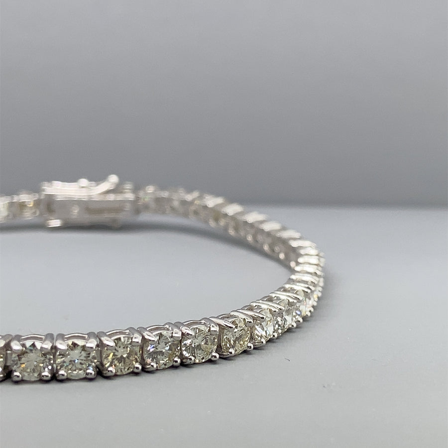 18ct White Gold Diamond Line Bracelet (c. 7.20ct)