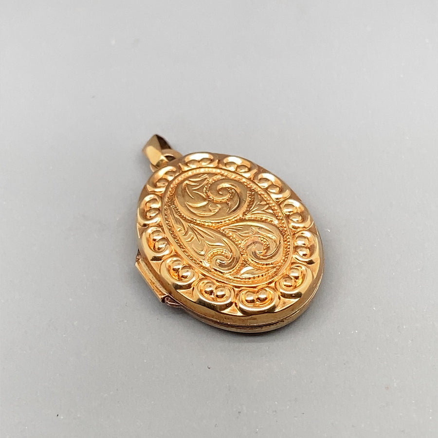 9ct Yellow Gold Patterned Locket