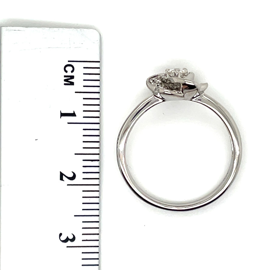 9ct White Gold Diamond Flower Ring (c. 0.30ct) - Size M 1/2