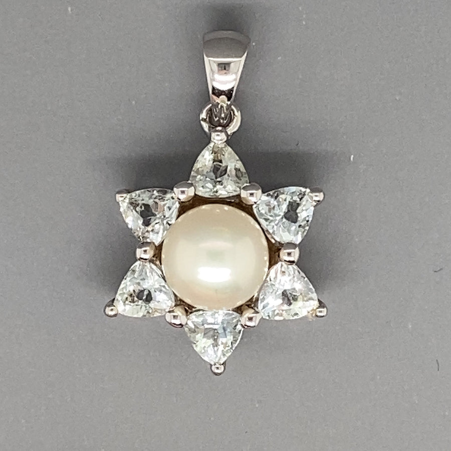 9ct White Gold Cultured Pearl and Synthetic Stone Pendant