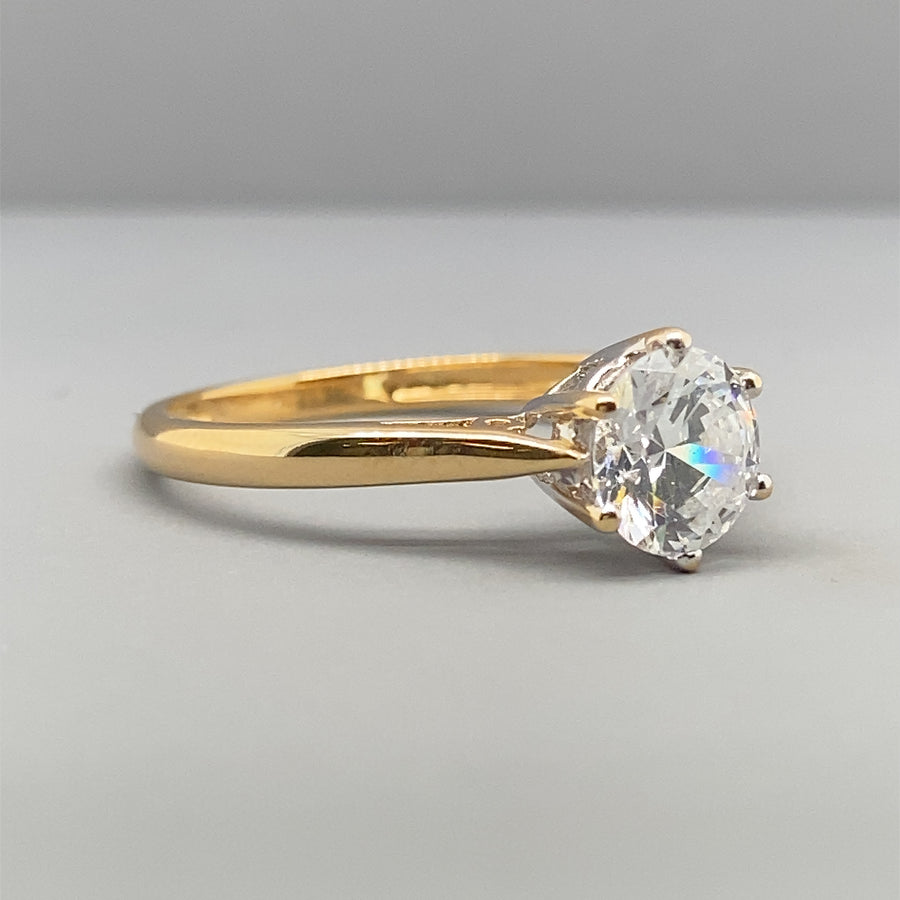 18ct Yellow Gold Single Stone Cubic Zirconia Ring - Size P