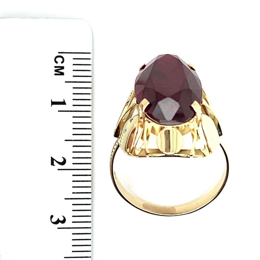 14ct Yellow Gold Simulated Red Stone Fancy Ring - Size P