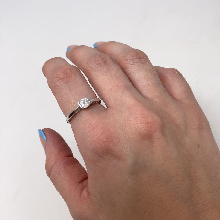 18ct White Gold Fancy Diamond Ring (c. 0.45ct) - Size O 1/2
