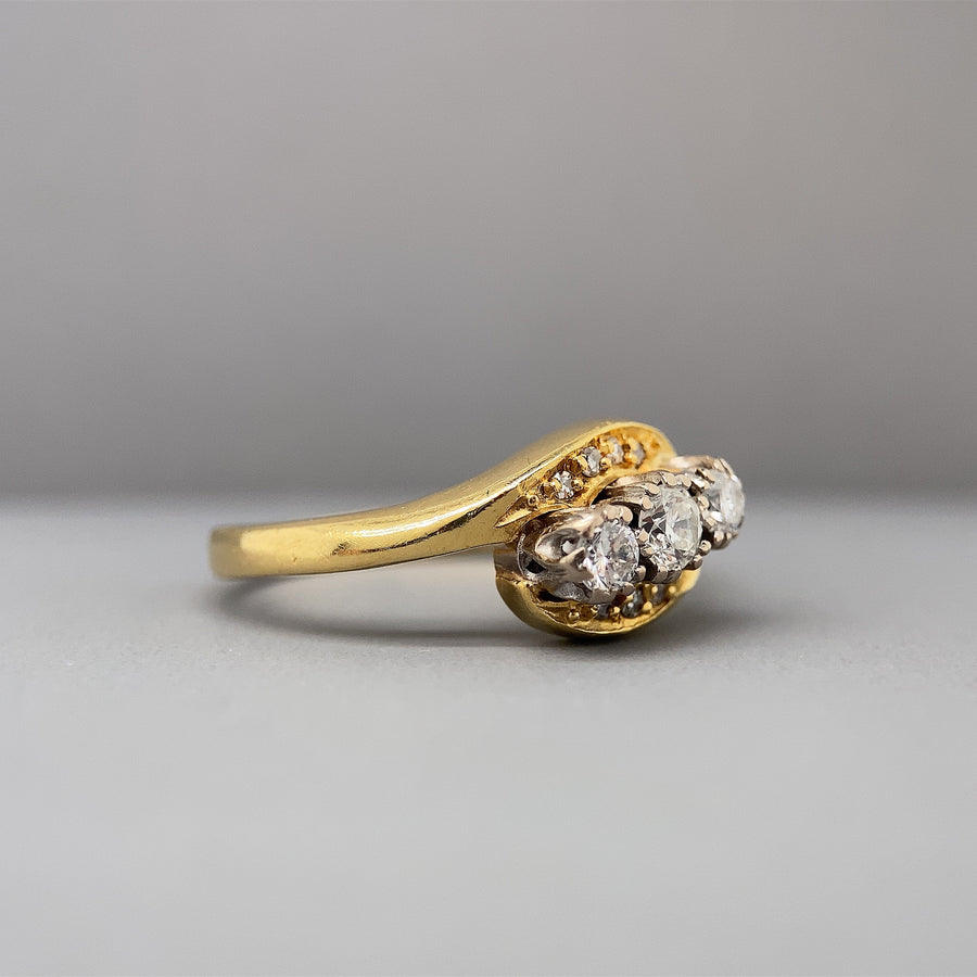 18ct Yellow Gold Three Stone Diamond Ring - Size K 1/2