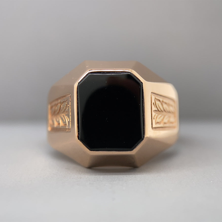 14ct Yellow Gold Onyx Signet Ring - Size W 1/2