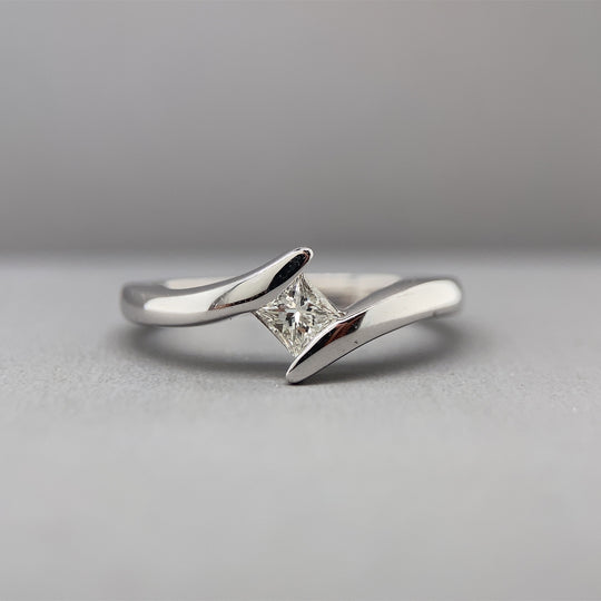 18ct White Gold Diamond Solitaire Ring (c. 0.20-0.25ct) - Size M