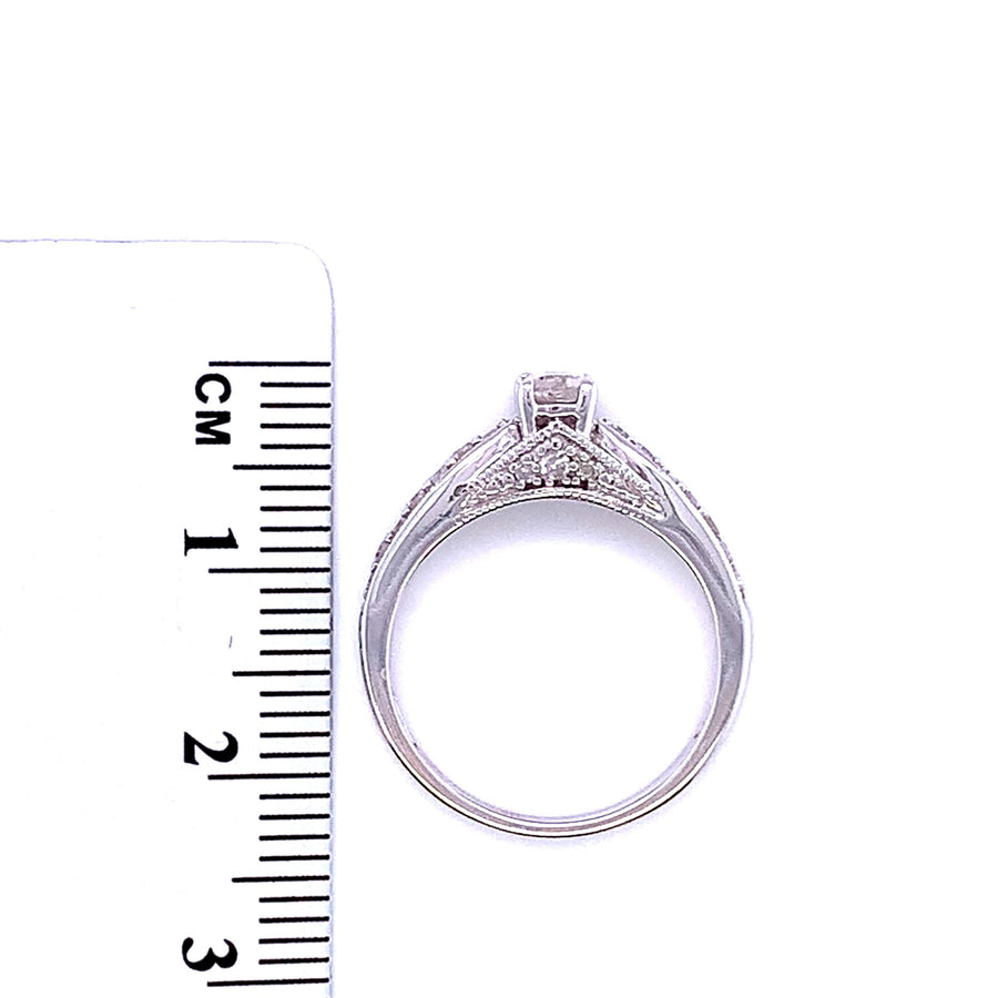 18ct White Gold Diamond Ring With Diamond Shoulders (c. 0.40ct) - Size J