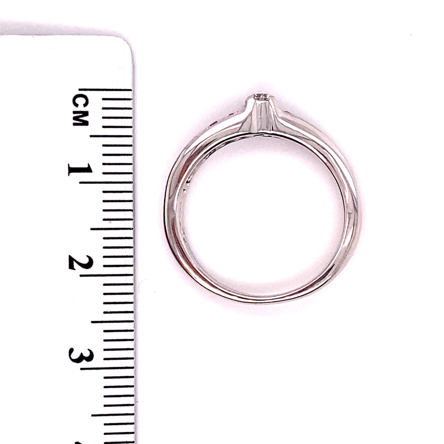 18ct White Gold Diamond Ring - Size M 1/2