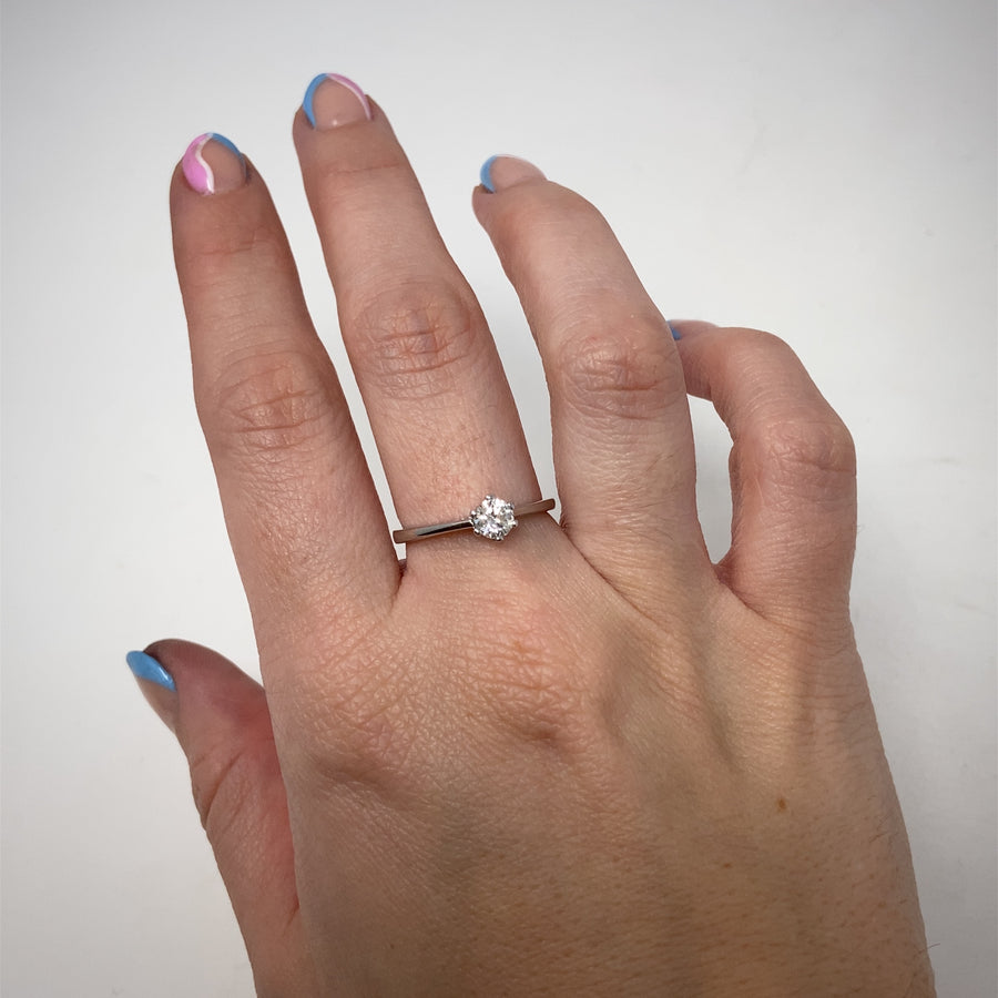 9ct White Gold Single Stone Diamond Ring (c. 0.33ct) - Size O