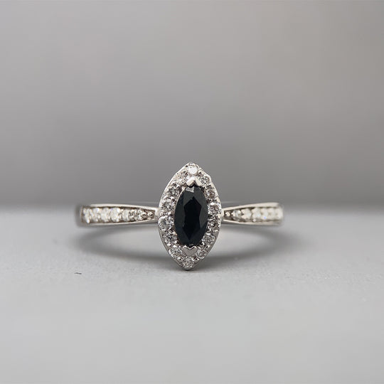 18ct White Gold Diamond and Sapphire Fancy Ring (c. 0.22ct) - Size O