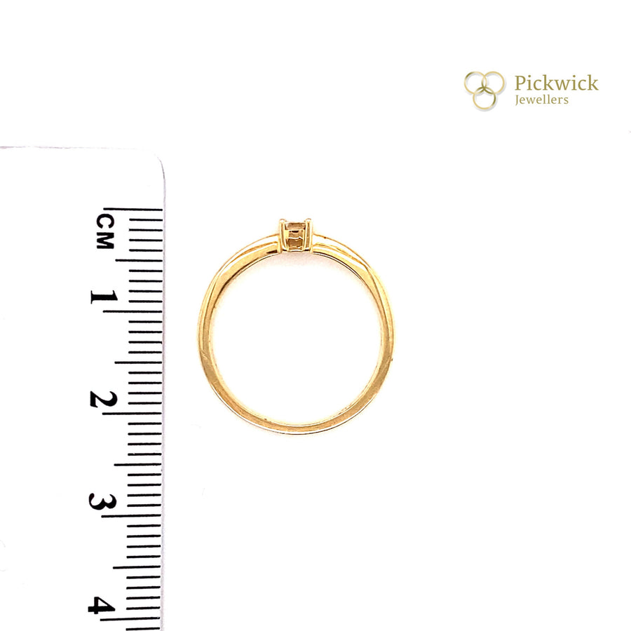 18ct Yellow Gold Diamond Ring (c. 0.15-0.20ct) - Size L 1/2