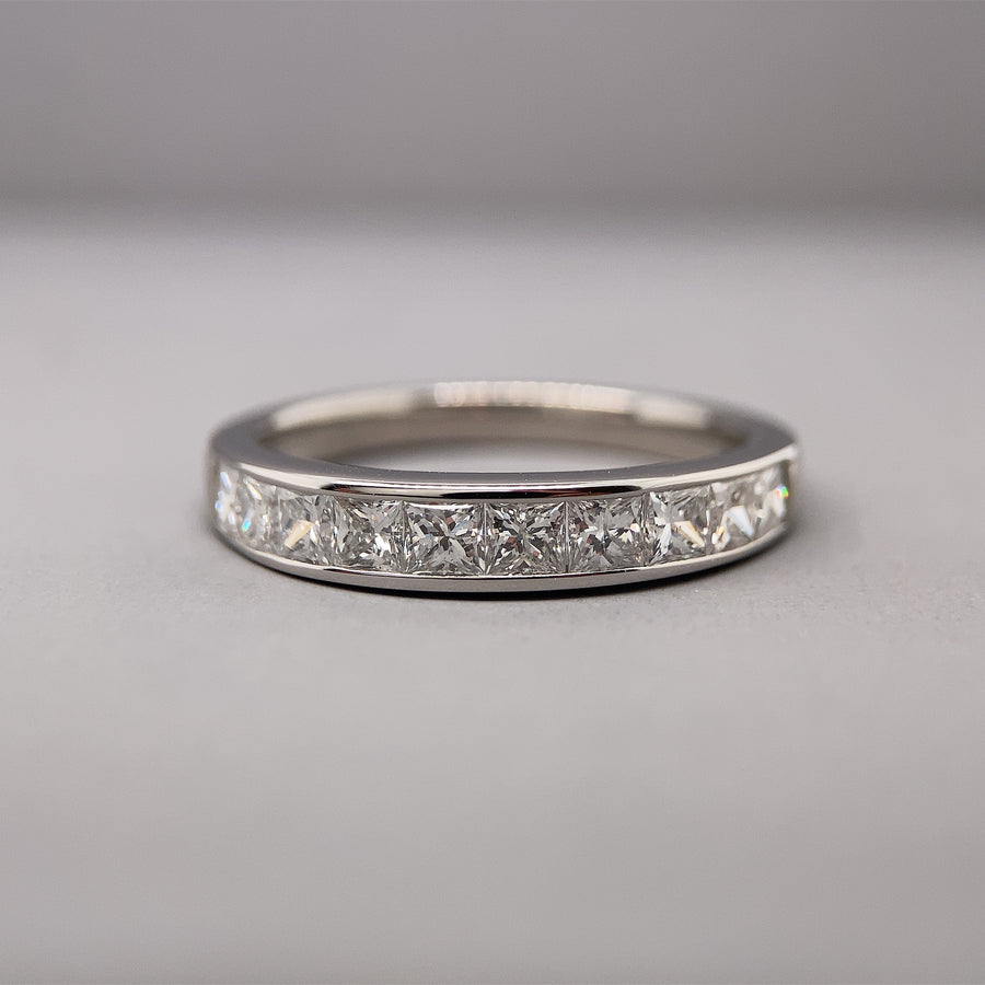 18ct White Gold Half Eternity Diamond Ring (c. 1.00ct) - Size O 1/2
