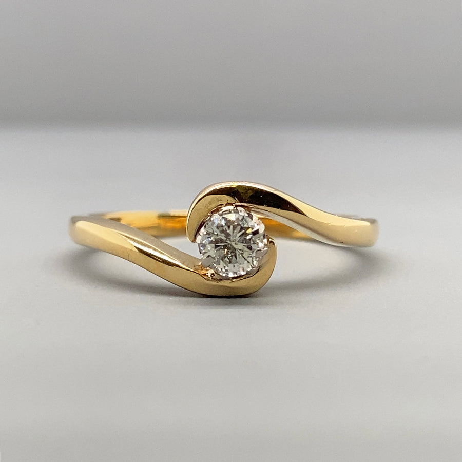 18ct Yellow Gold Single Stone Diamond Ring (c. 0.15 - 0.20ct) - Size K 1/2