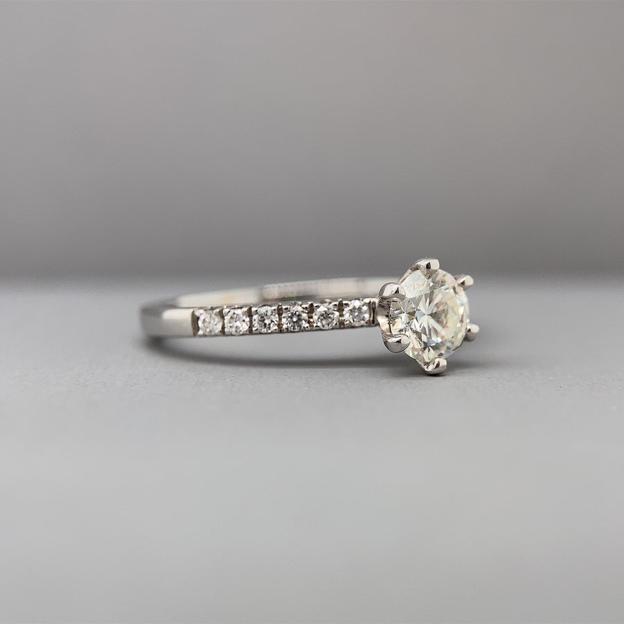 18ct White Gold Single Stone Diamond Ring With Diamond Shoulders (c. 0.80ct) - Size L